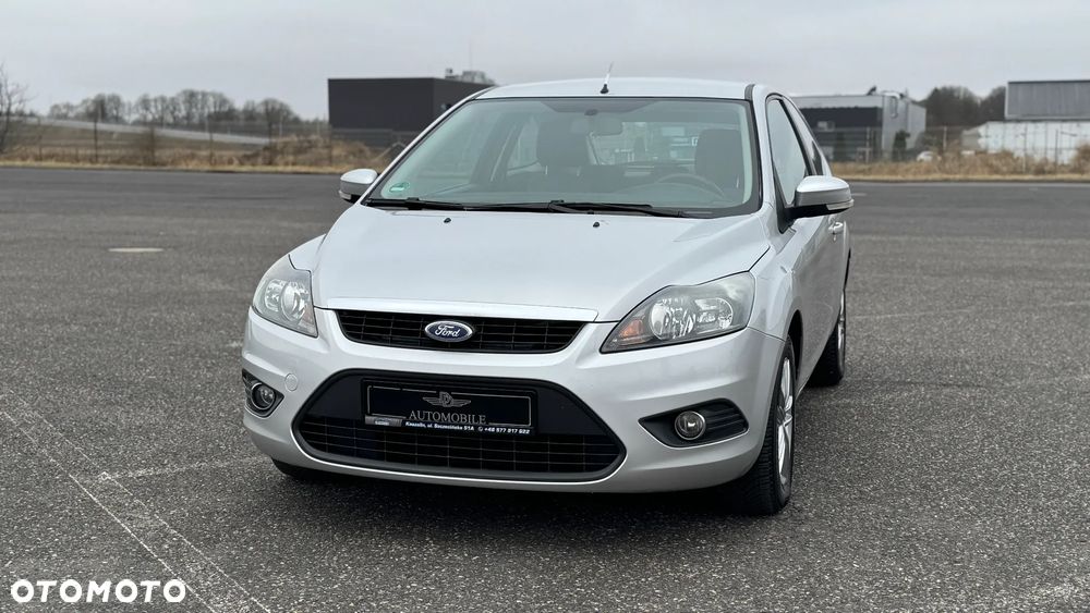 Ford Focus 1.6 16V Style+ - 12