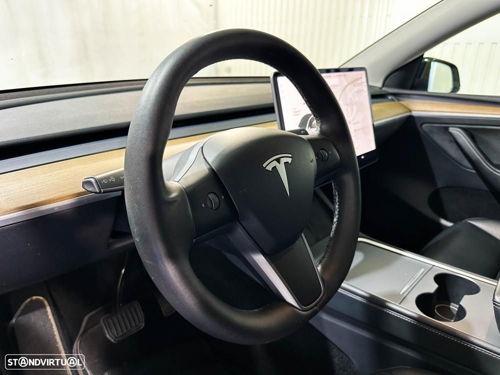 Tesla Model Y Long Range Dual Motor AWD - 20