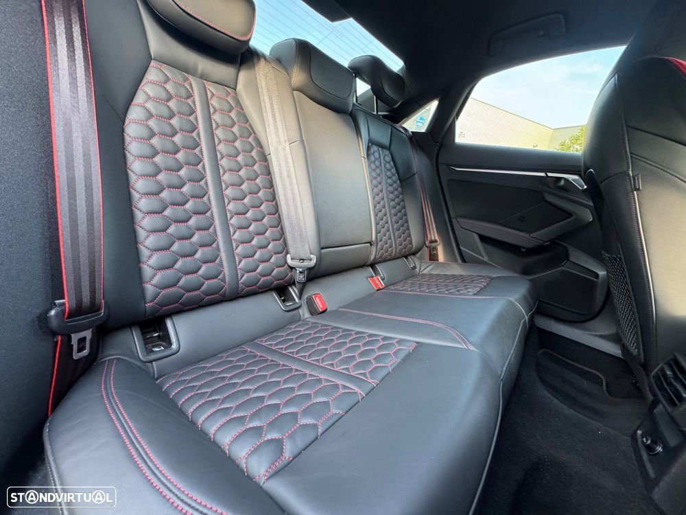 Audi RS3 Limousine 2.5 TFSI quattro S tronic - 13
