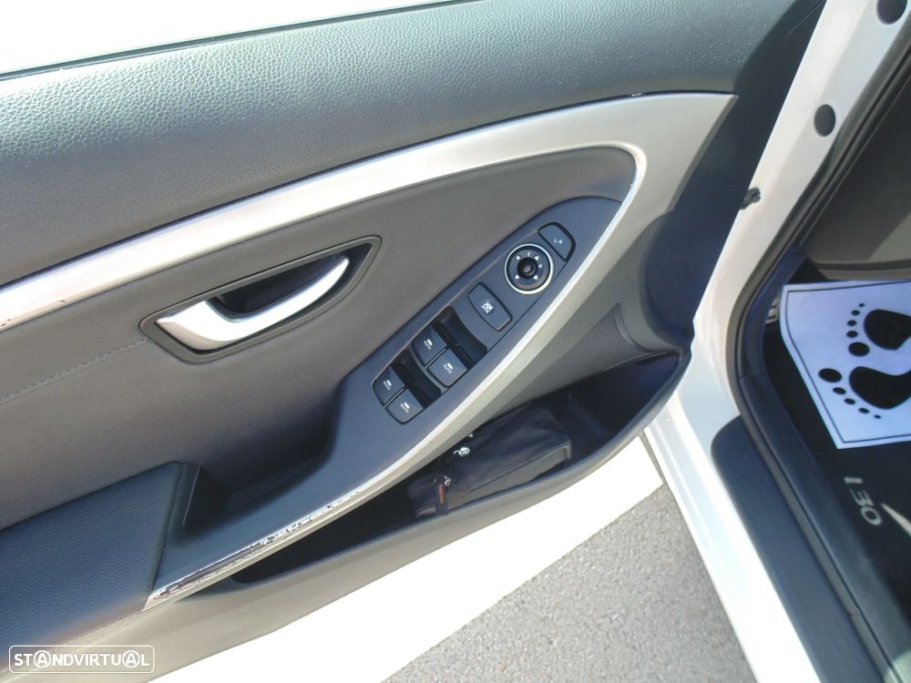 Hyundai i30 SW 1.6 CRDi GO! - 22