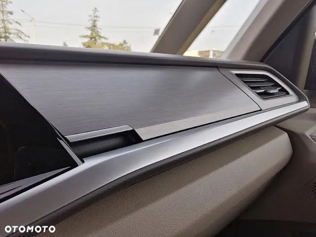 Volkswagen Multivan 2.0 TSI L2 Life DSG - 7