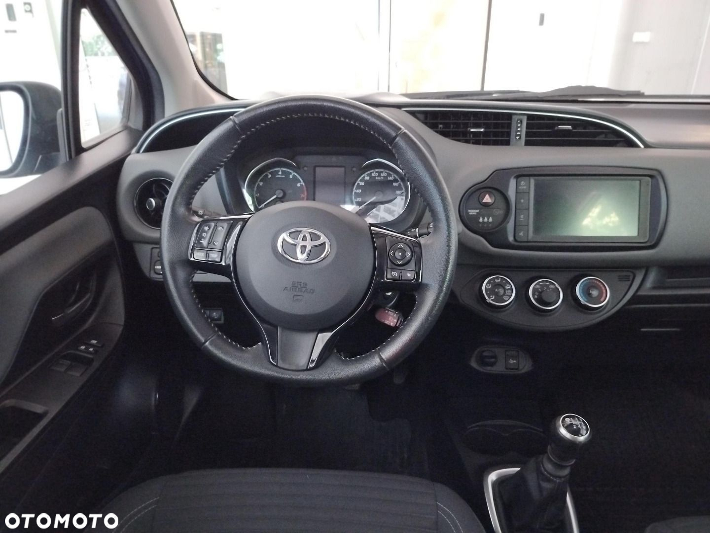Toyota Yaris - 11