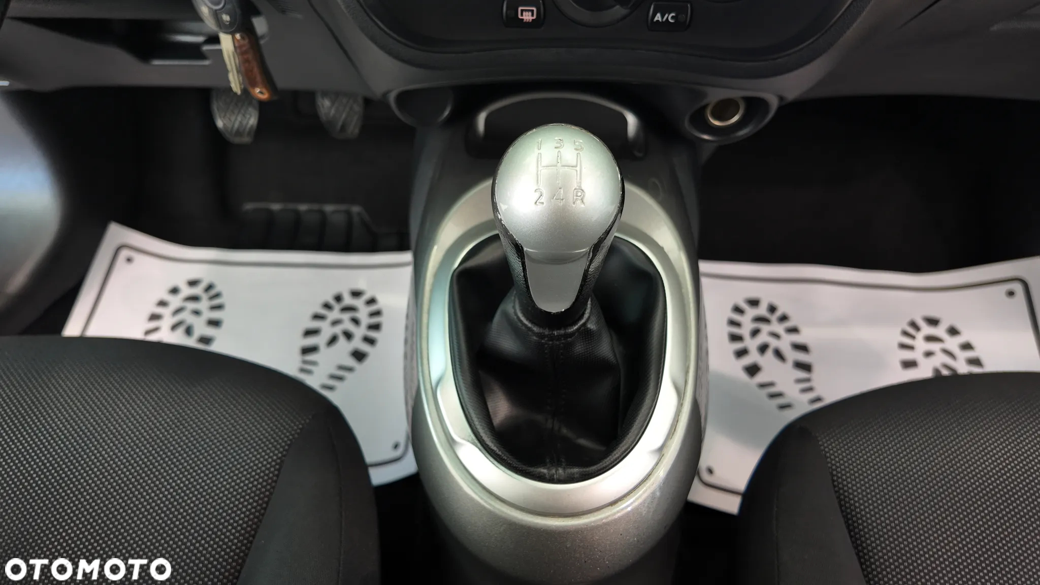 Nissan Juke 1.6 Acenta - 28