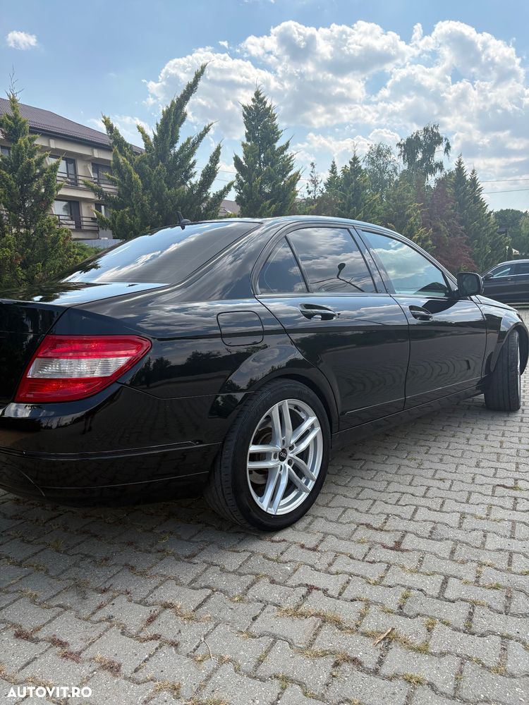 Mercedes-Benz C - 4