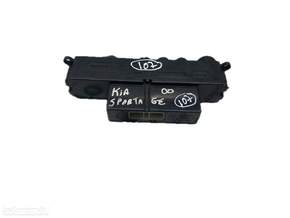 Botão De 4 Piscas Kia Sportage (K00) - 2
