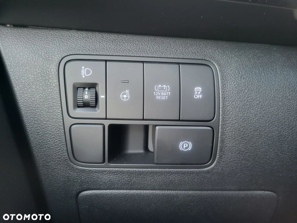 Hyundai Staria 1.6 T-GDI HEV Smart VIP - 28