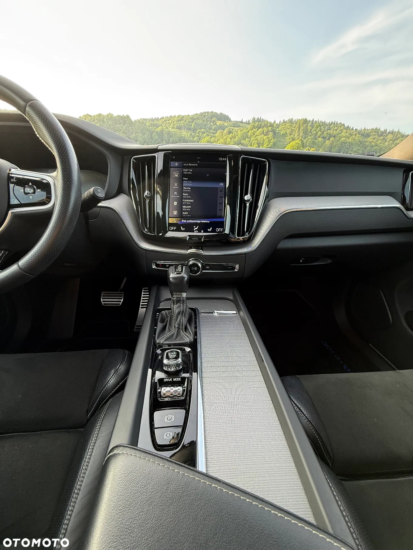 Volvo XC 60 T5 AWD R-Design - 12