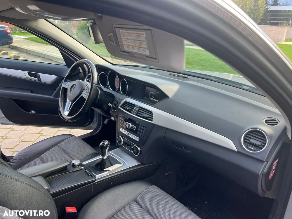 Mercedes-Benz C 220 CDI BlueEFFICIENCY T-modell - 4