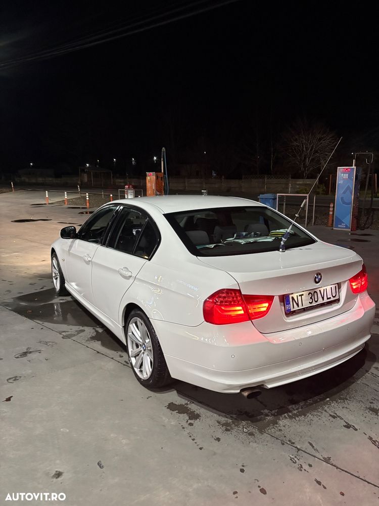 BMW Seria 3 318d - 9