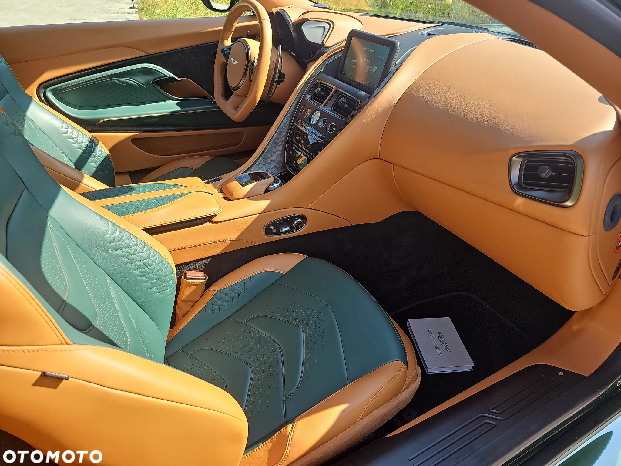 Aston Martin DBS - 24