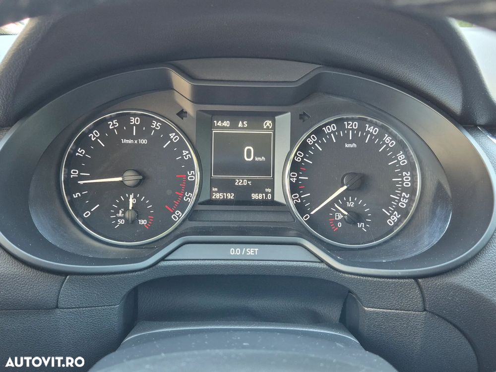 Skoda Octavia 1.6 TDI DSG Style - 9
