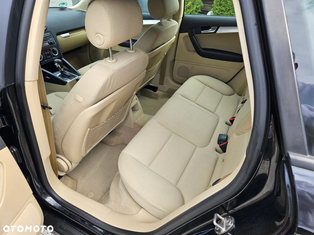 Audi A3 Sportback 2.0 TDI DPF (DSG) S tronic Ambition - 8