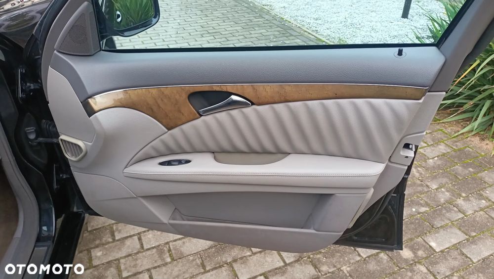 Mercedes-Benz Klasa E 320 CDI 7G-TRONIC Avantgarde BusinessEDITION - 30