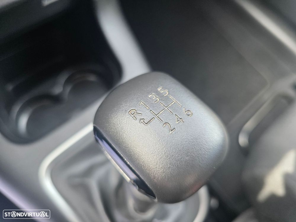 Citroën C3 1.2 PureTech C-Series - 12