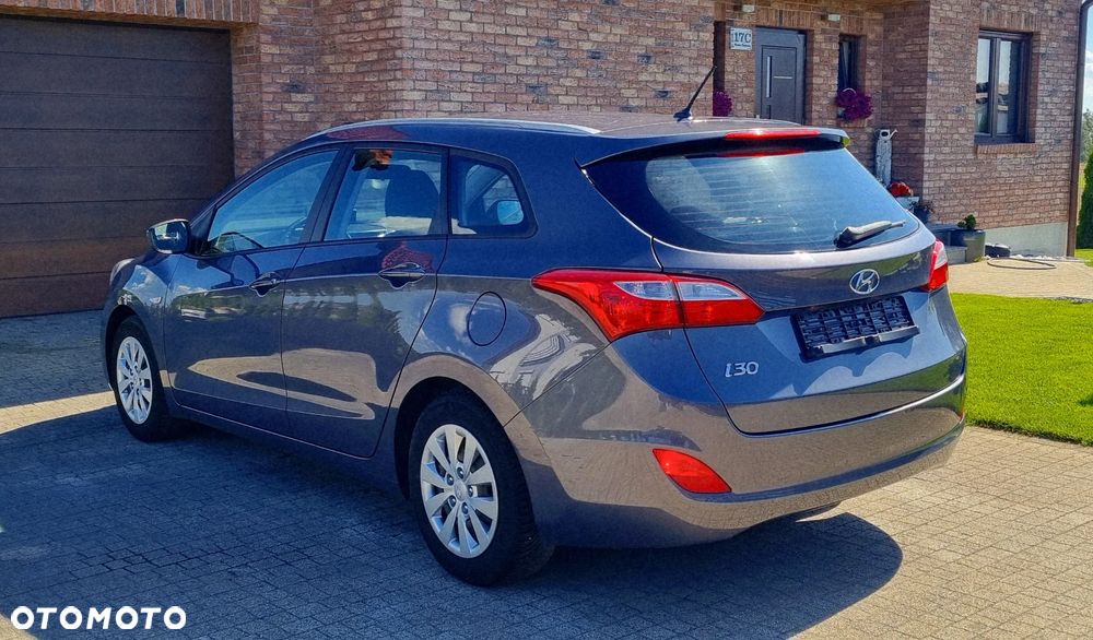 Hyundai i30 blue Kombi 1.4 Style - 7
