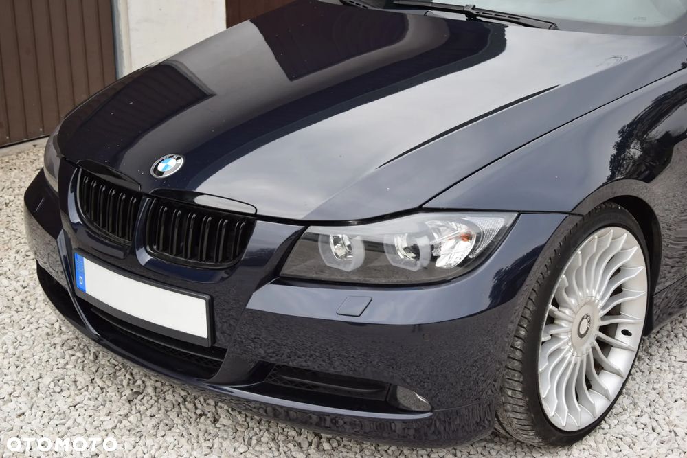 BMW Seria 3 325i - 14