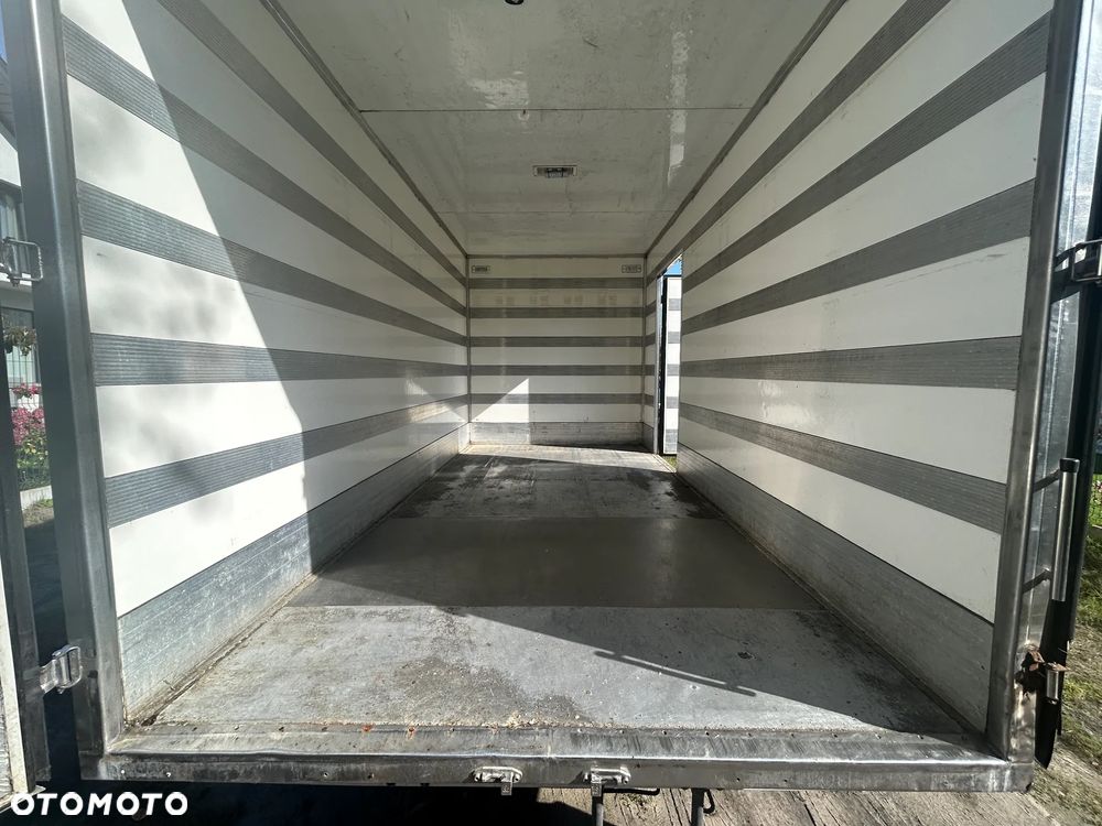 Mercedes-Benz SPRINTER - 16