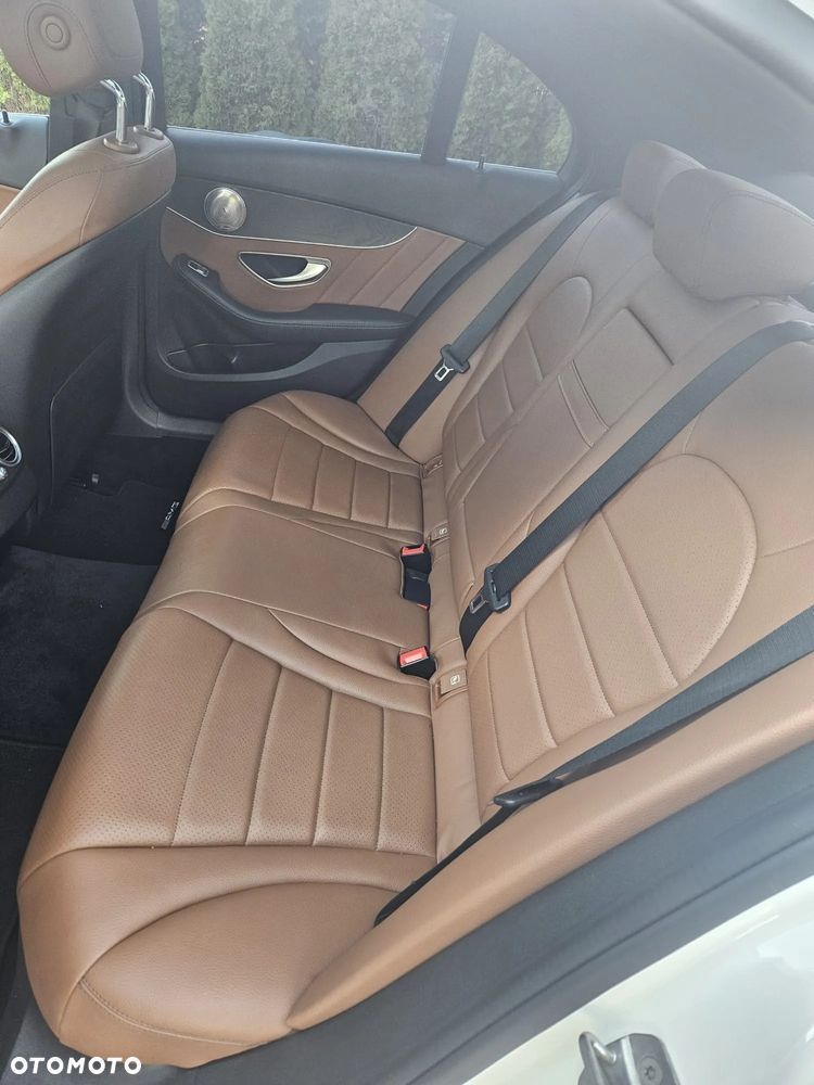 Mercedes-Benz Klasa C 200 d 9G-TRONIC - 10
