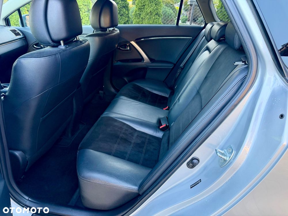 Toyota Avensis 1.8 Executive - 12
