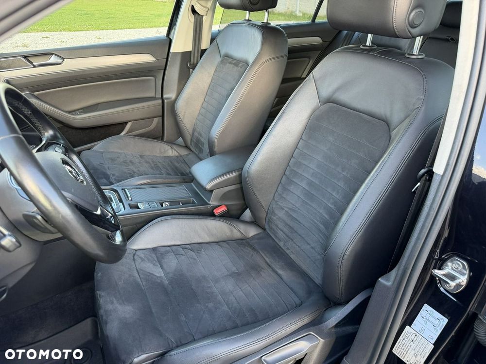 Volkswagen Passat - 24