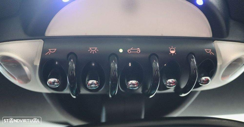 MINI Cabrio John Cooper Works - 28