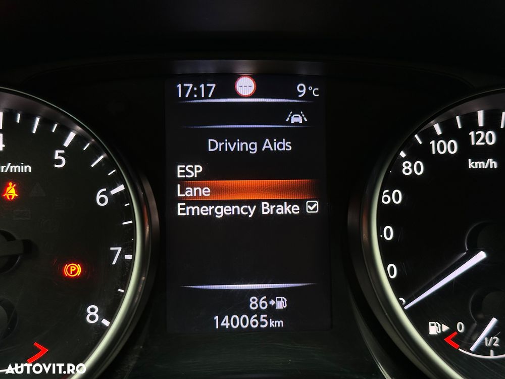 Nissan Qashqai 1.3 DIG-T N-CONNECTA - 17