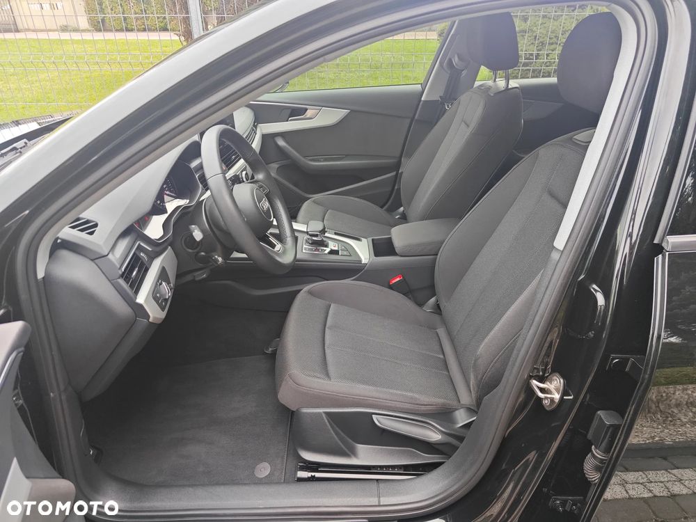 Audi A4 Limousine - 15