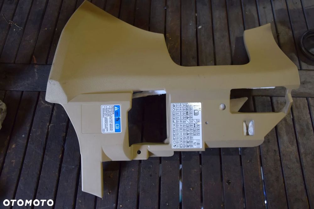 Honda Civic VIII UFO 06-11 Osłona dolna deski kokpitu w nogi kierowcy jasna beżowa kremowa - 1