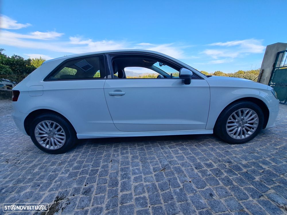 Audi A3 1.6 TDI Advance Ultra - 5