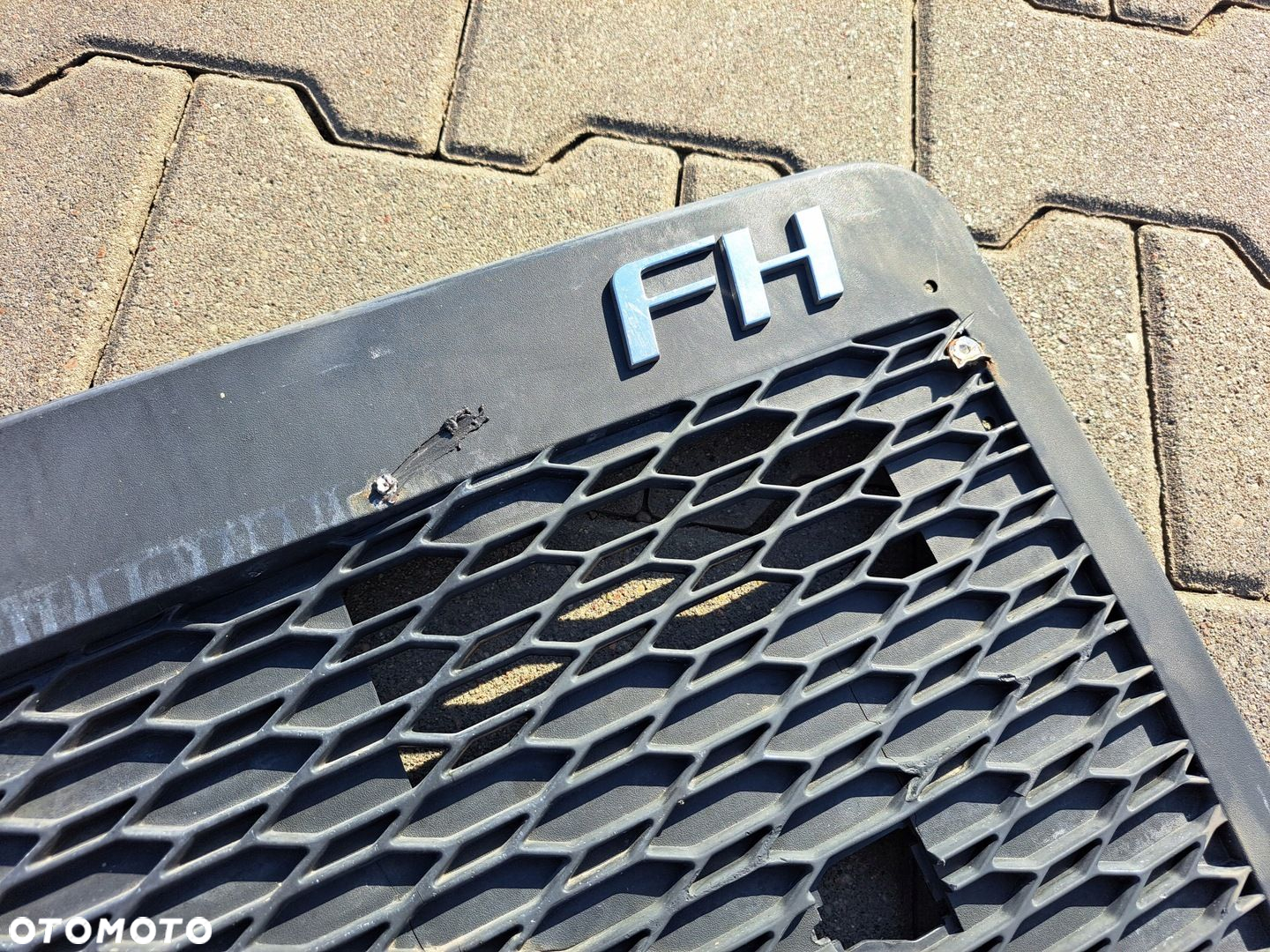ATRAPA GRILL MASKA KRATKA CHŁODNICY PRZÓD VOLVO FH 4 - 6