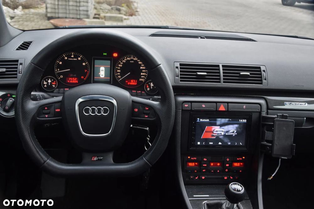 Audi S4 Avant 4.2 Quattro - 11
