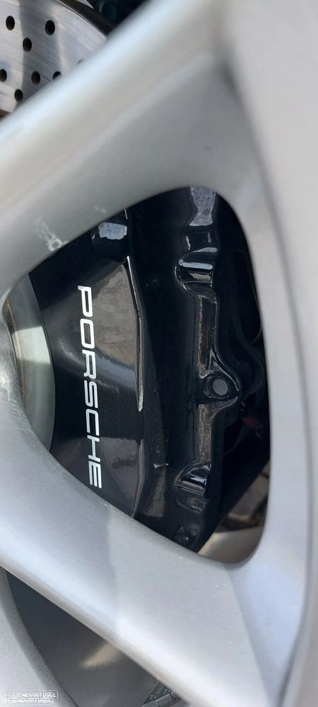 Porsche 911 (996) Carrera - 14