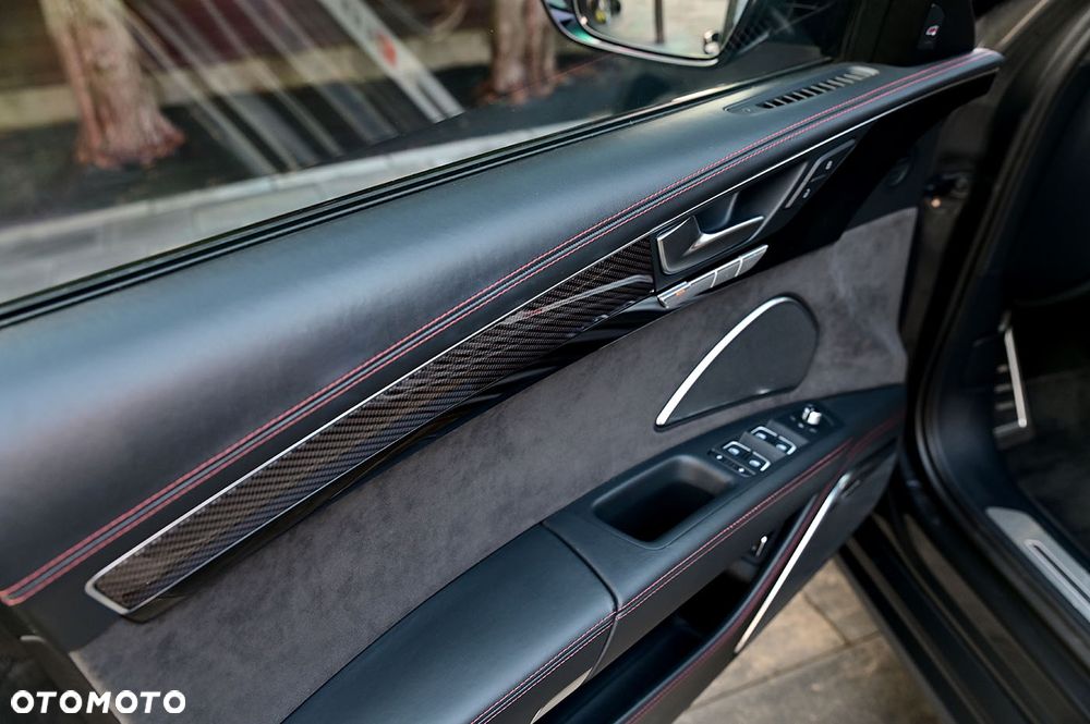Audi S8 - 17