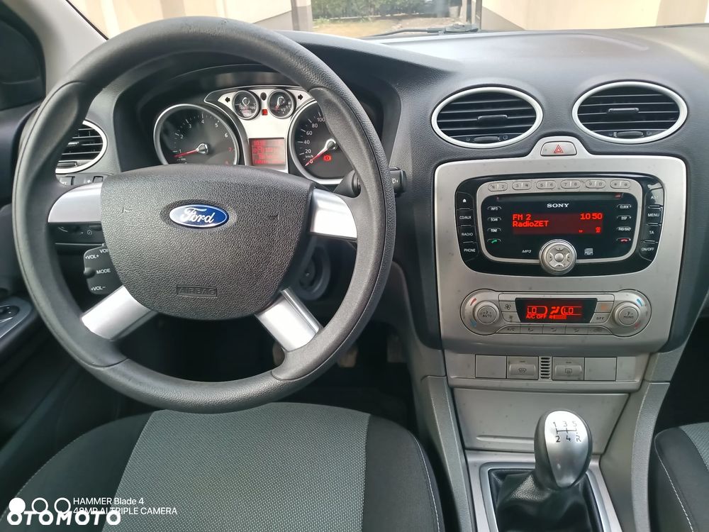 Ford Focus 1.8 Titanium - 8