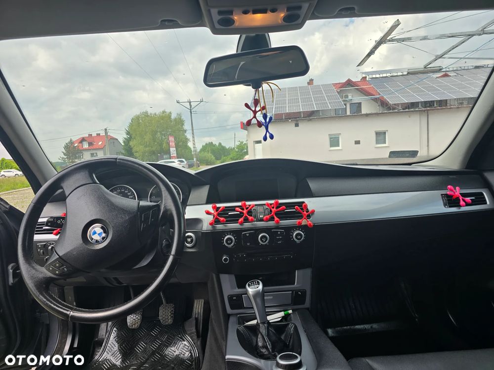 BMW Seria 5 520d - 24