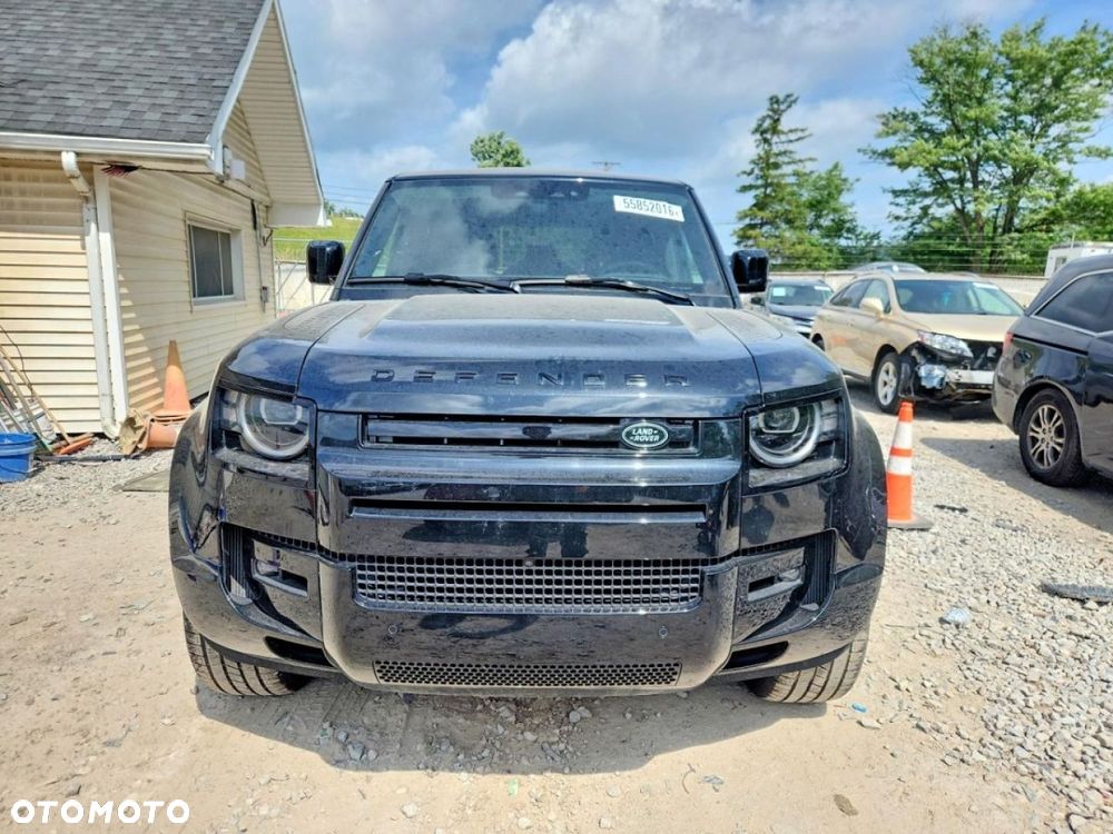 Land Rover Defender - 2