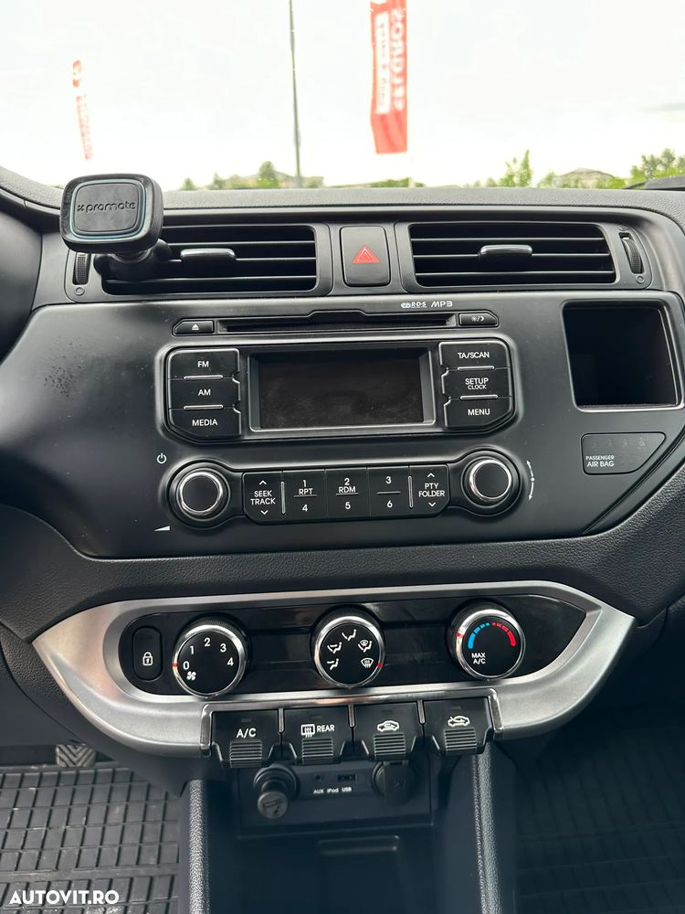 KIA Rio 2013 — imagine 13