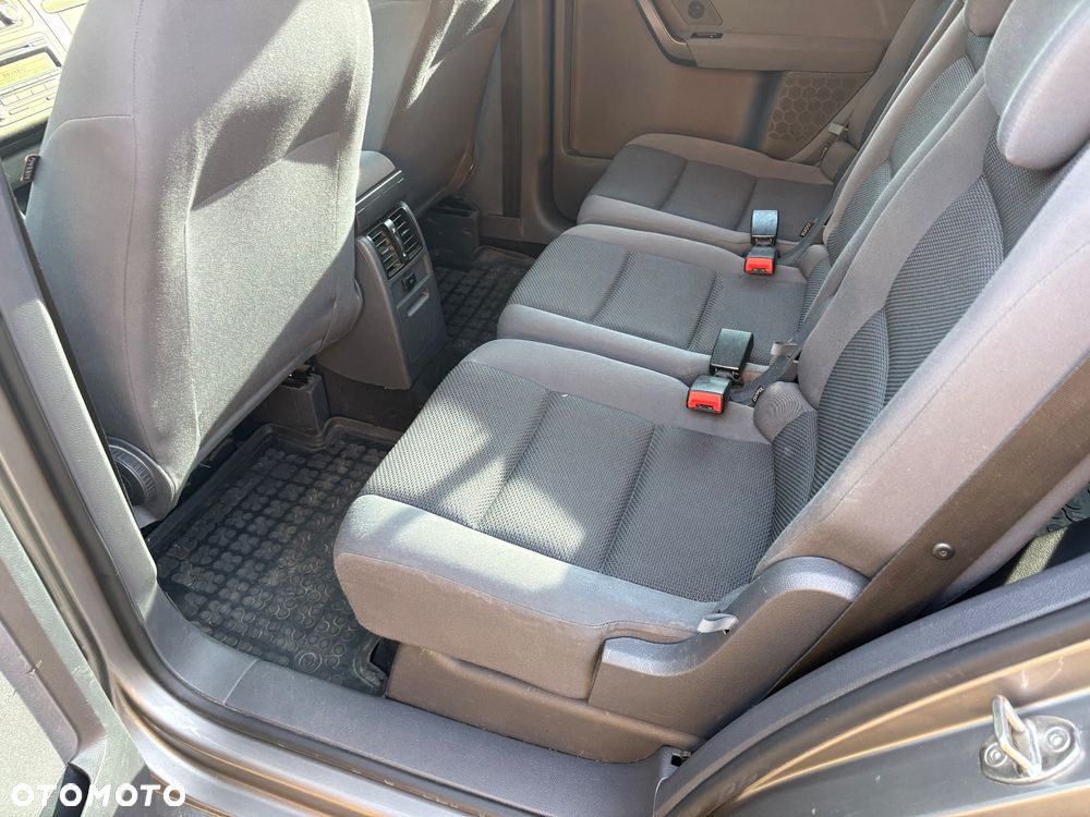 Volkswagen Touran 1.6 TDI DPF BlueMot Comfortline - 7