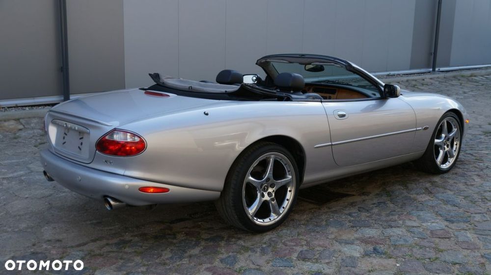 Jaguar XK8 - 4