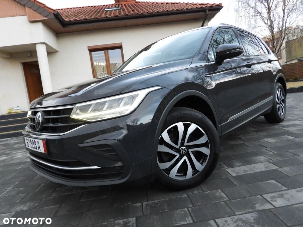 Volkswagen Tiguan - 12