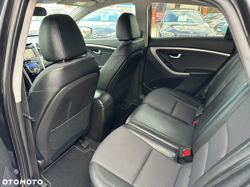 Hyundai i30 1.6 GDI Premium - 18