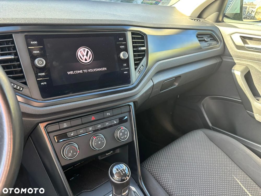 Volkswagen T-Roc - 8
