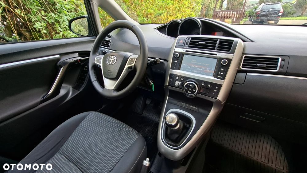 Toyota Verso 1.6 D-4D Premium EU6 - 18