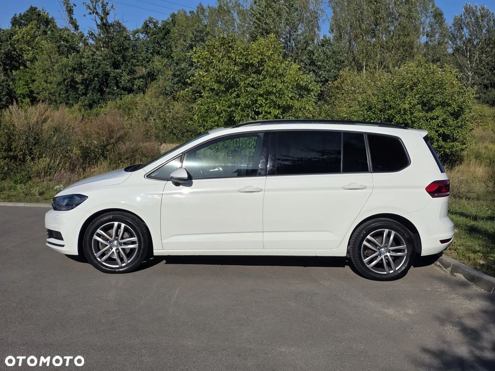 Volkswagen Touran - 9
