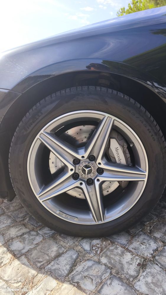 Mercedes-Benz E 300 de 9G-TRONIC AMG Line - 13