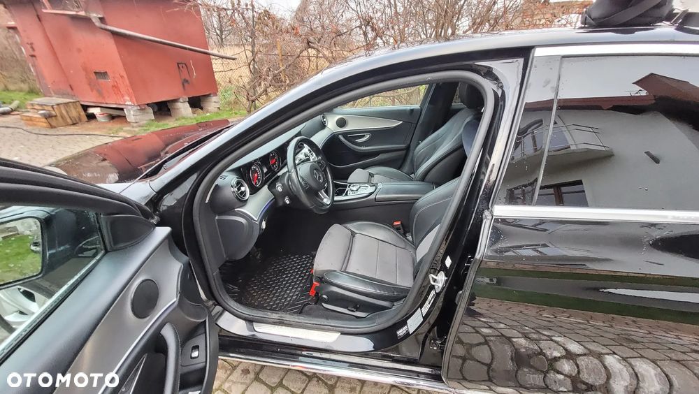 Mercedes-Benz Klasa E 220 d 9G-TRONIC - 9