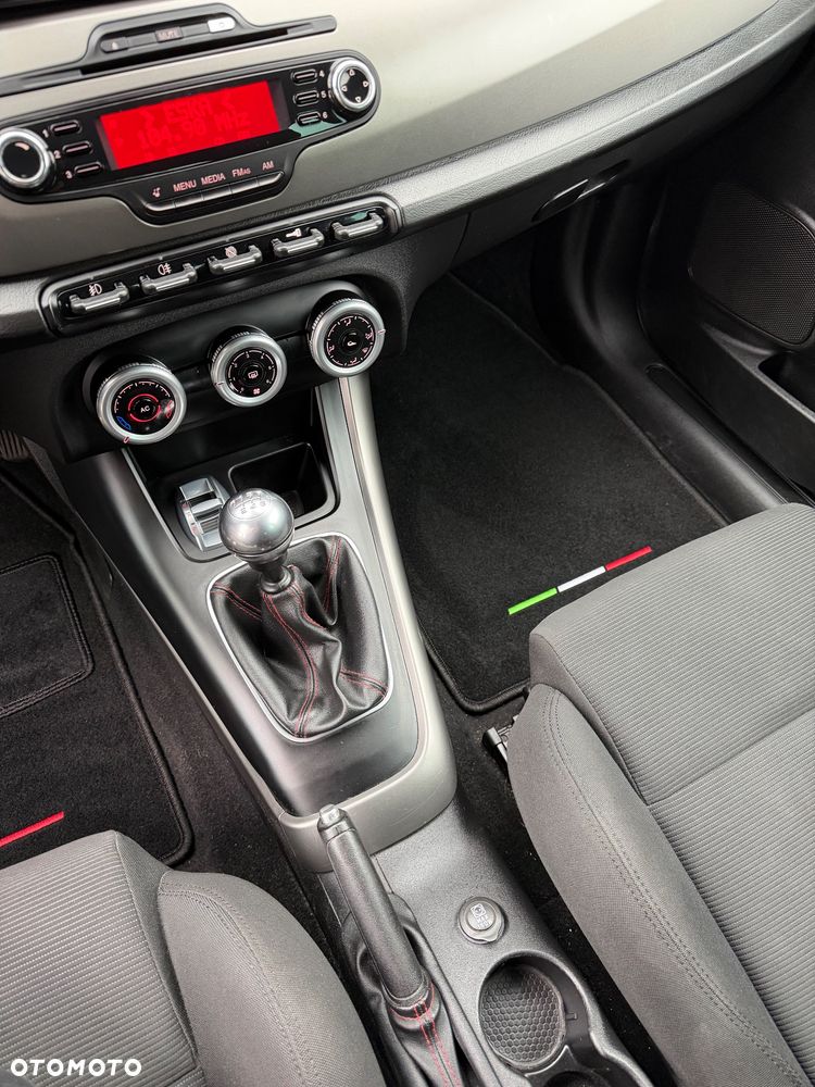 Alfa Romeo Giulietta 1.6 JTDM Veloce - 13