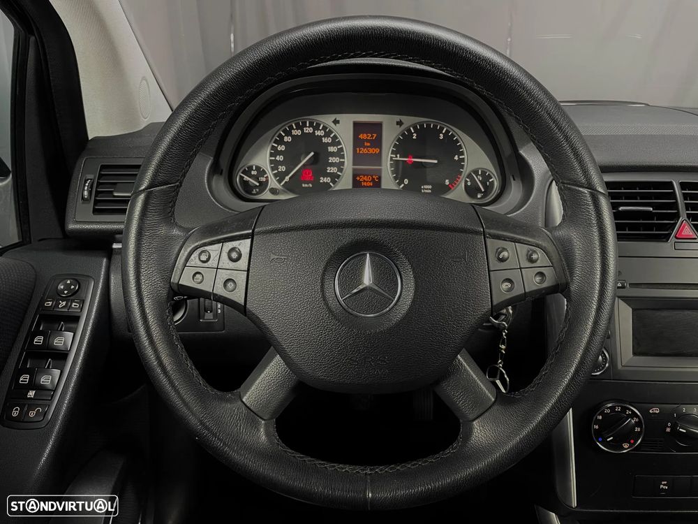 Mercedes-Benz B 180 - 9