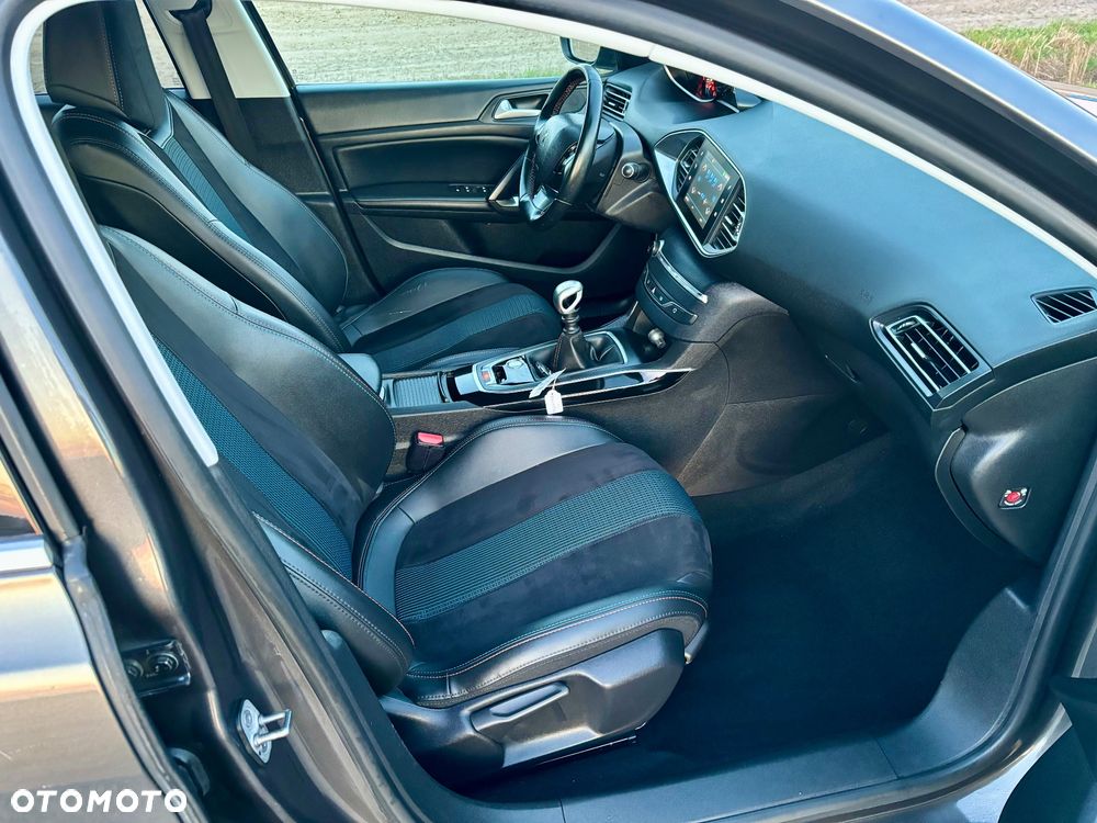 Peugeot 308 1.2 PureTech Allure S&S - 3