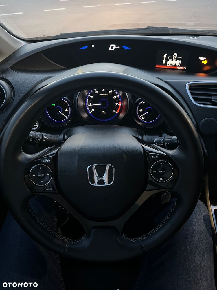 Honda Civic 1.8 Sport - 11